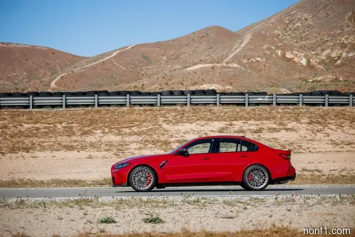 BMW confirma el M3 CS manual solo para América del Norte, y es solo RWD.