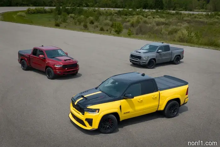 777-HP Ram Rumble Bee SRT Hellcat Street Truck Comienza Justo Por Debajo de $100K