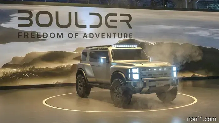 Hyundai Boulder Señala que la Era de los Interiores de Coches Cyberpunk se Acerca Rápidamente