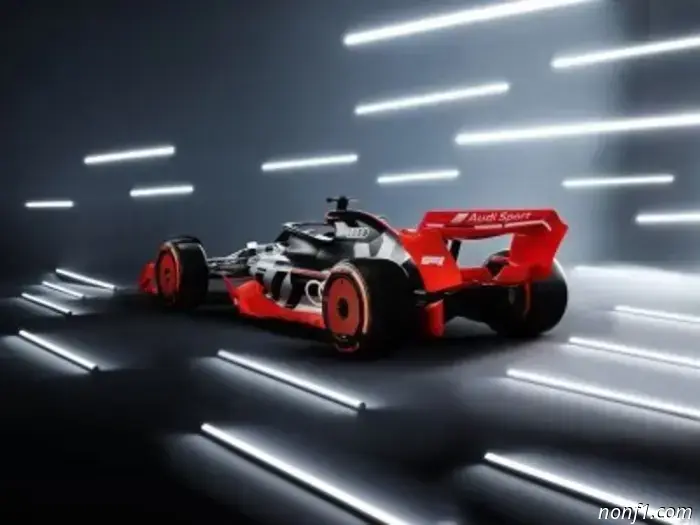Adidas заплатит Audi меньше, чем Mercedes, в сделке по Формуле-1