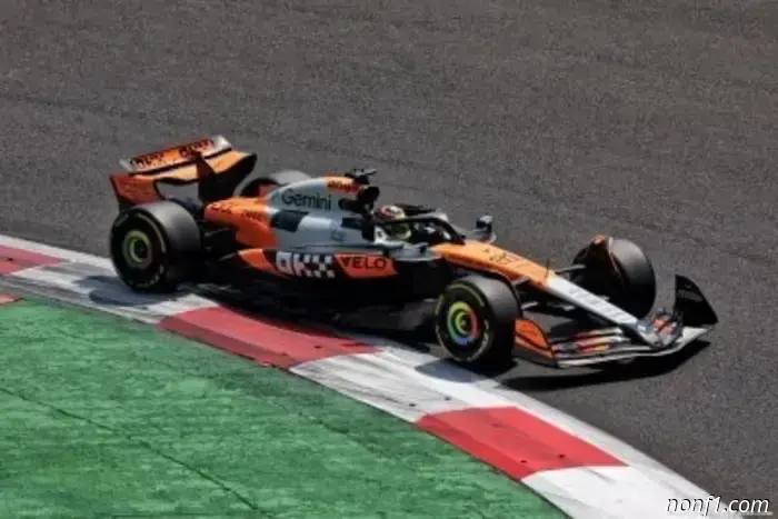 Marko afirma que Piastri 'no está manejando la presión del título'.