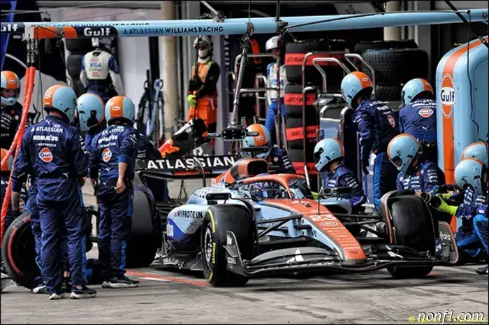 Alex Albon: Es mejor olvidar esta carrera cuanto antes.