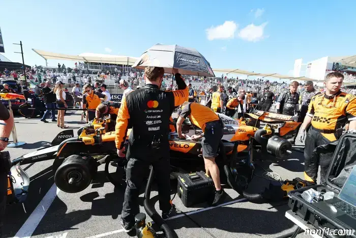Red Bull multado por un altercado del "tape-gate" con McLaren