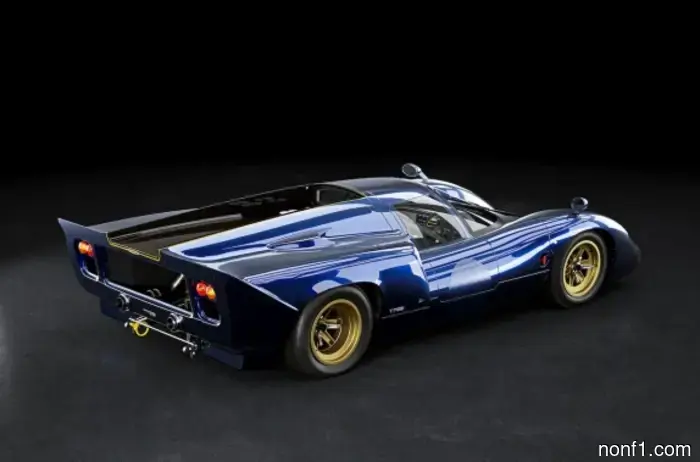 Lola Cars presentó réplicas de los sportprototipos T70 S