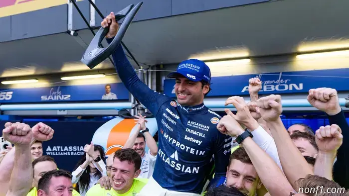 Подиум Сайнса в Азербайджане доказывает, что Williams F1 движется в правильном направлении.