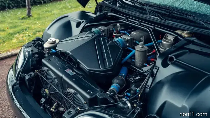 Su Bugatti EB112 Sedán, Monsieur