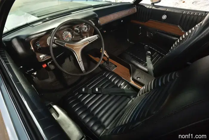 For Sale: 1971 Plymouth Hemi GTX, one of only 11 made, featuring a 426 V8 engine and a four-speed transmission.
