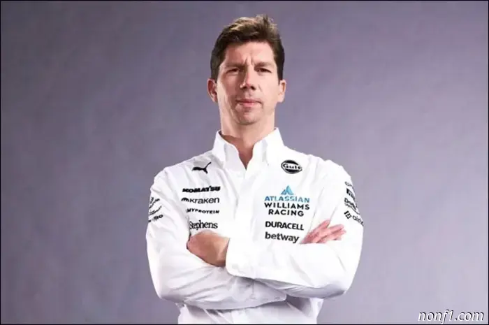 Джеймс Ваулз заключил новый соглашение с Williams.