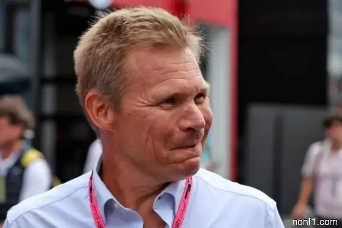 Mika Salo predicts a team change for Verstappen.