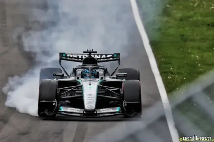 В Mercedes поделились новыми деталями о сходе Расселла.