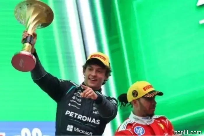 Antonelli se ríe del error con 'Raikkonen' tras la victoria en China