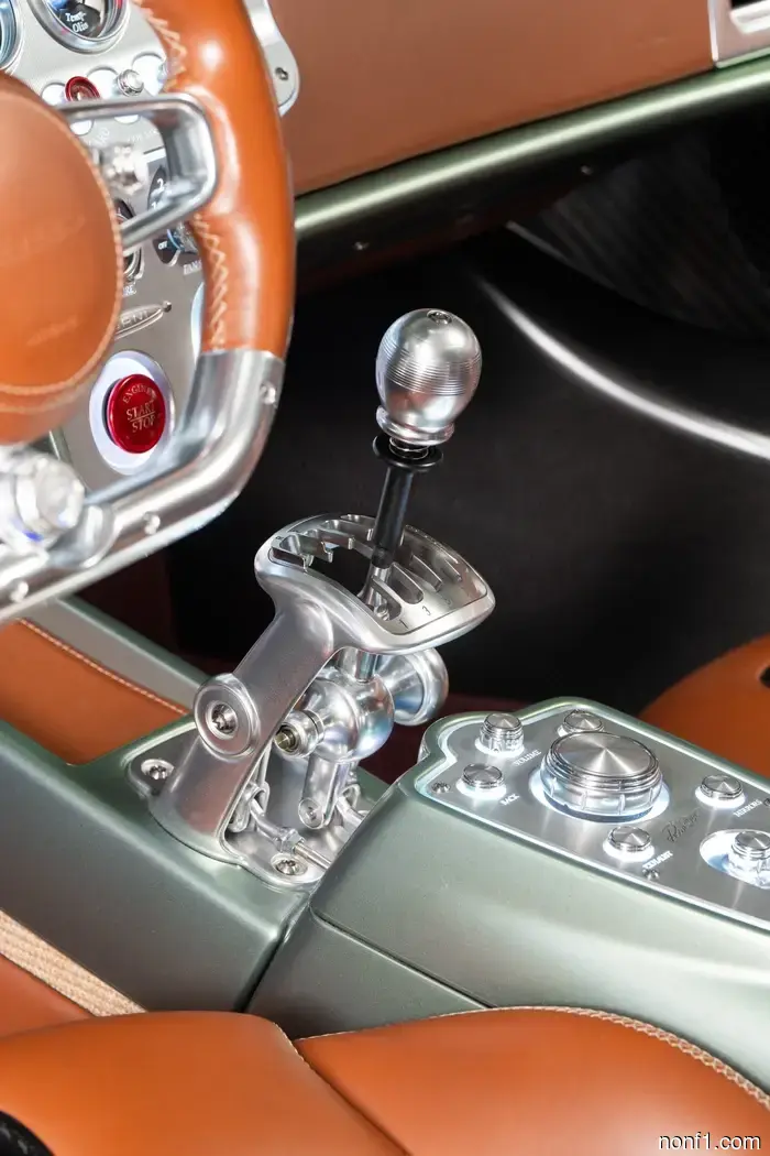 Revisión del Pagani Utopia Roadster: Haciendo arte a partir de minerales raros