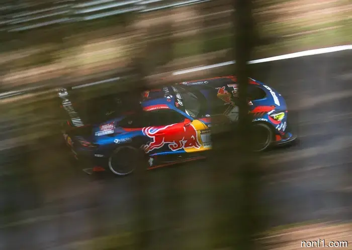 Verstappen avoids F1 misery by switching to Nordschleife.