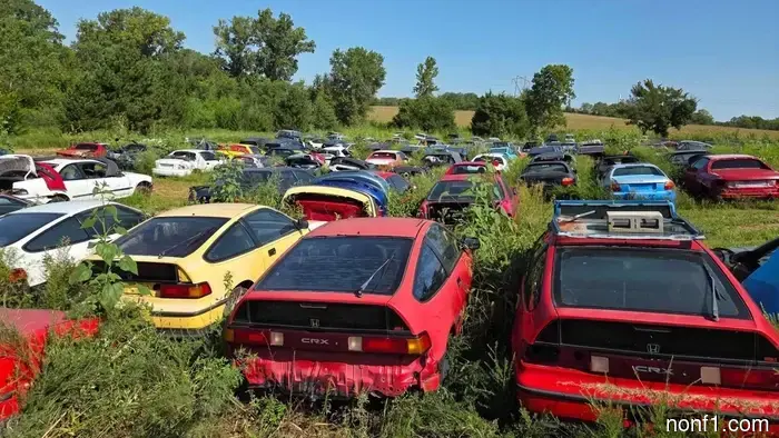 Hay una 'Granja CRX' en Kansas con un enorme tesoro de piezas clásicas de Honda a la venta.