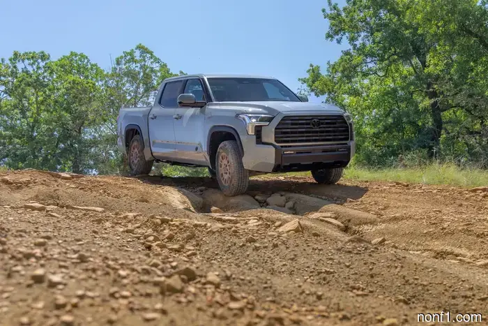 2027 Toyota Tundra получает обработку Trailhunter, но пропускает «сноркель»