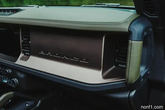 2027 Ford Bronco Filson: A Raptor-Powered Off-Road Vehicle for Stylish Outdoor Enthusiasts