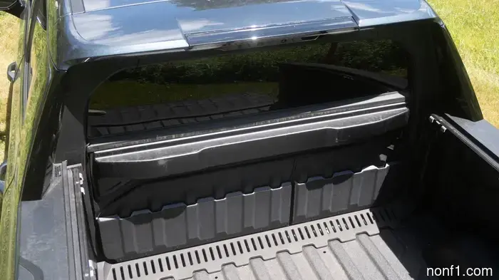 GM's Innovative Midgate Is Truly One of the Top Reasons to Purchase an EV Truck.