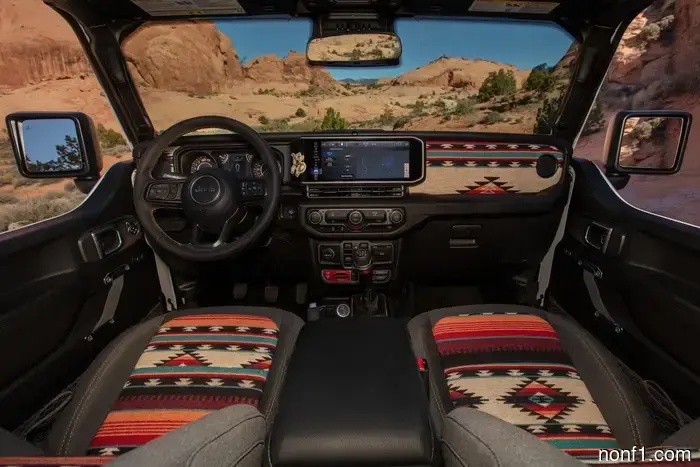 Conceptos del Safari de Jeep de Pascua 2026: XJ Pioneer Restomod y V8 Wrangler ‘Anvil’ lideran el grupo