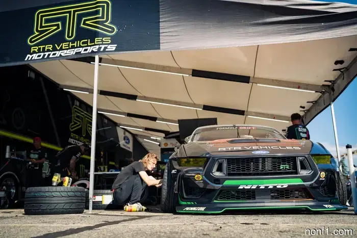 RTR Demonstrates How Professionals Tune a Mustang for Formula Drift