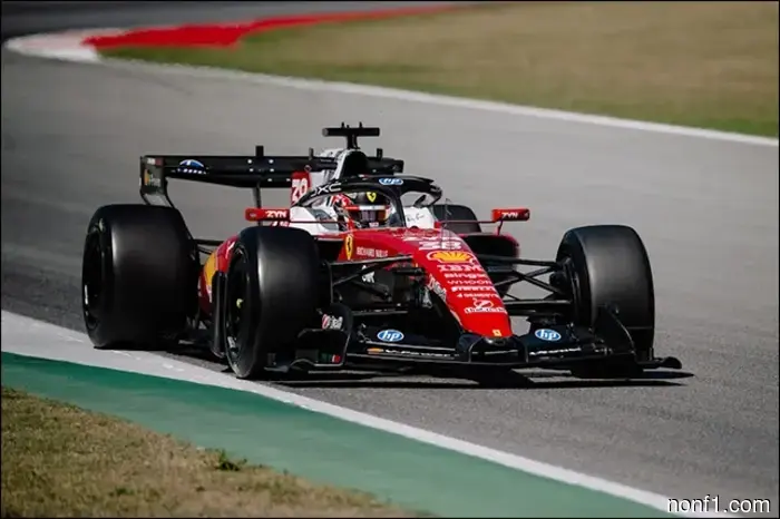 Arthur Leclerc lidera en el segundo día de pruebas de Pirelli.