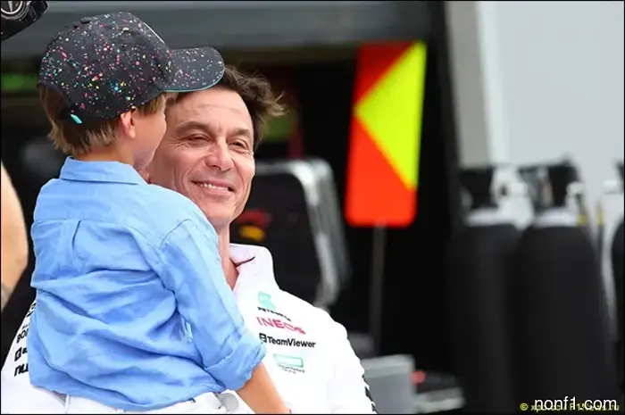 Wolff: En la infancia, lo más importante es disfrutar de las carreras.
