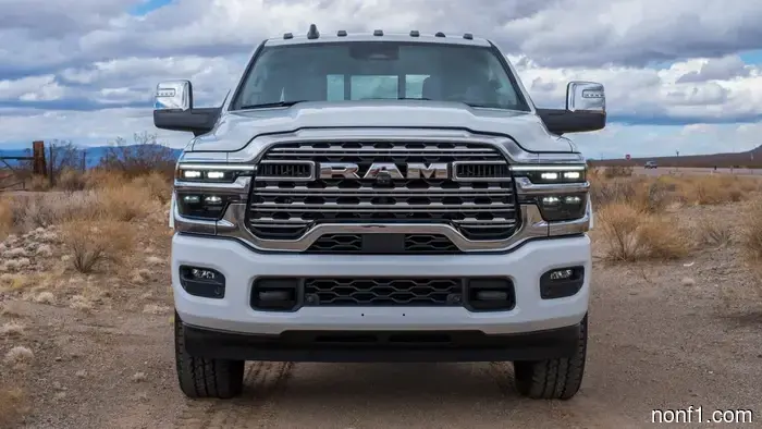 Более 12,000 грузовиков Ram HD отозваны из-за того, что они могут развивать слишком высокую скорость для своих шин.