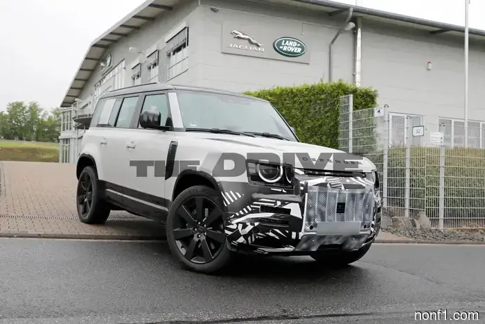 Spotted: The Land Rover Defender 110 is set to feature second-row captain's chairs.