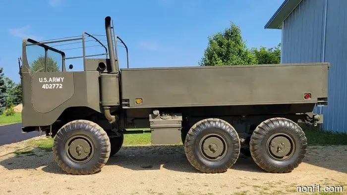 На продажу: 6×6 грузовик Ford, разработанный как амфибийный военный прототип примерно в 1960 году
