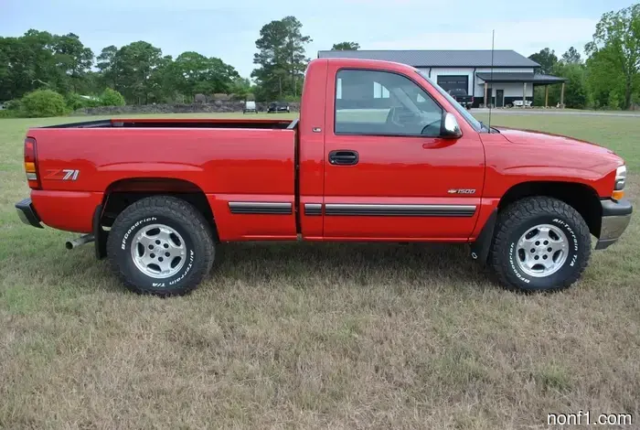 Chevy Silverado GMT800 de Cabina Simple como Nuevo Descubierto, y Puedes Comprarlo