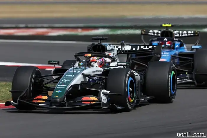Вопросы о двигателе Mercedes вновь возникают в struggling McLaren