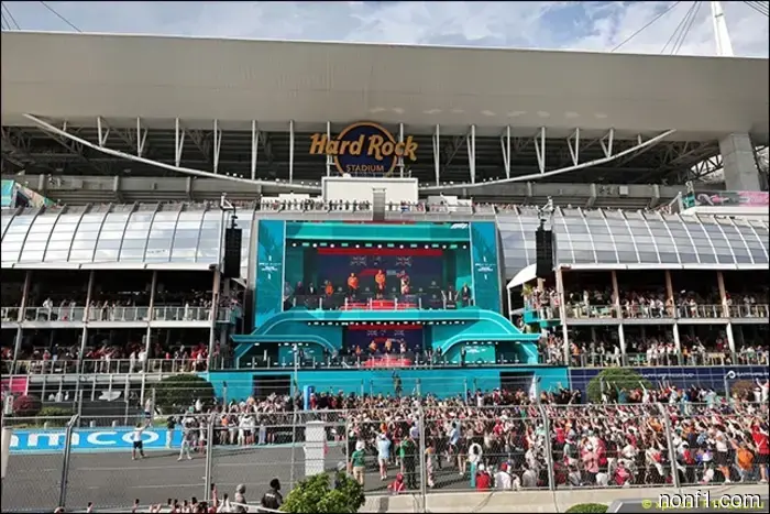 The Miami Grand Prix will be shown in theaters.