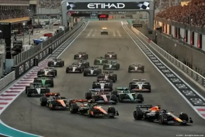 McLaren правильно выбрала стратегию, чтобы победить Макса.