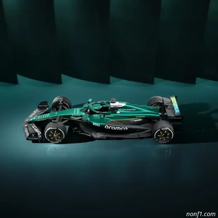 Aston Martin F1 presenta un nuevo coche, el AMR25