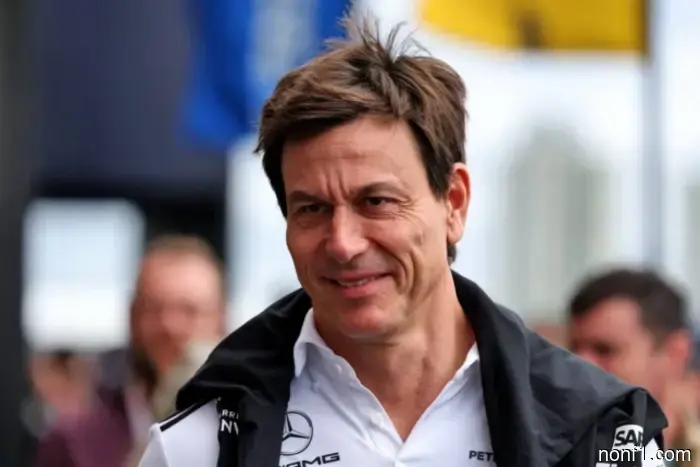 Toto Wolff: No estamos considerando un cambio de equipo.