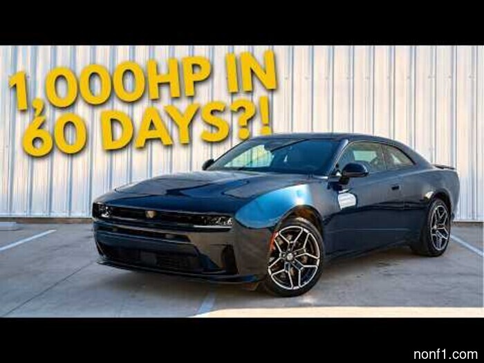 El nuevo Dodge Charger es el coche favorito de YouTube para construir (o destruir) en este momento.