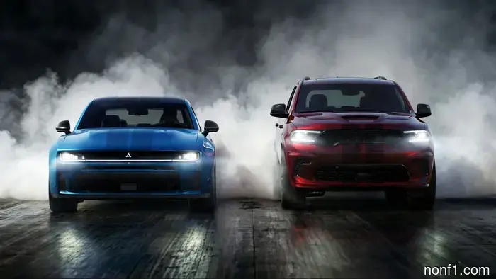 Dodge идет по пути Porsche и делает кастомные цвета краски доступными для масс