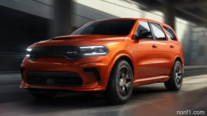 Dodge идет по пути Porsche и делает кастомные цвета краски доступными для масс