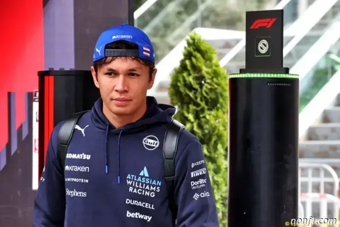 Alex Albon: Verstappen no puede dejar de competir