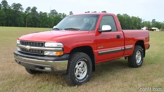 Pristine GMT800 Chevy Silverado Single-Cab Discovered, and It's Available for Purchase