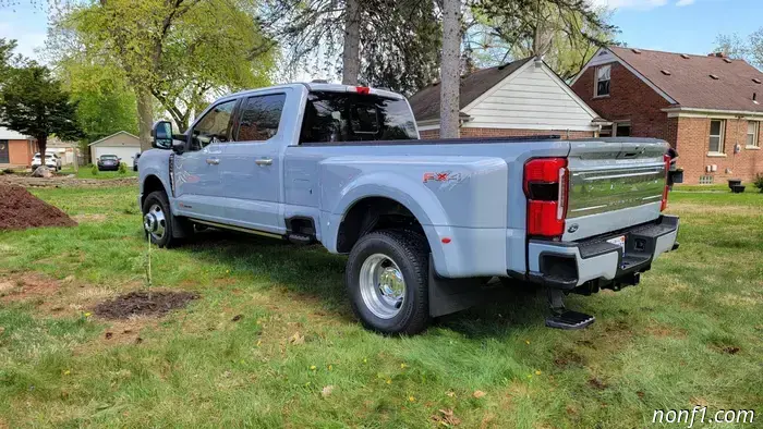 2025 Ford F-350 Platinum Plus Review: Is This What You Get for Six Figures?