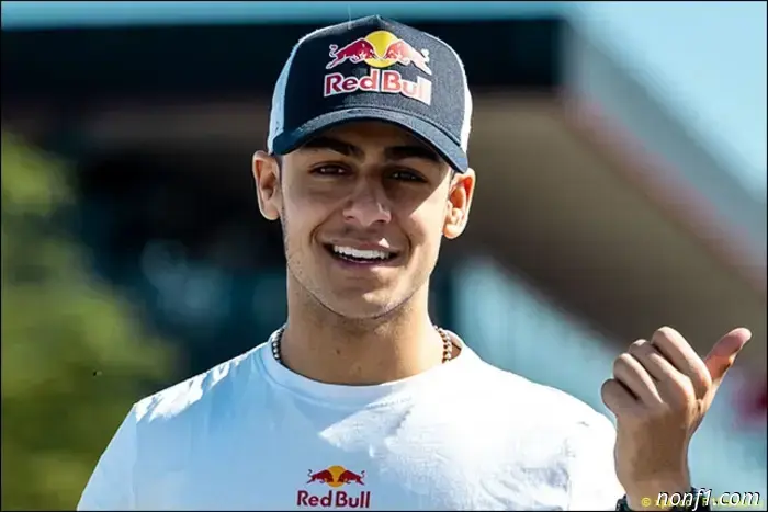 В Red Bull запрашивают суперлицензию для Линдблада.