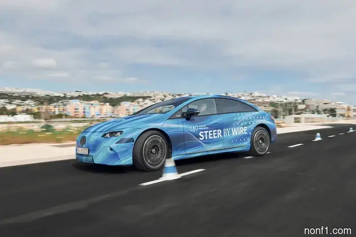 Мерседес создал рулевое колесо, которое действительно работает