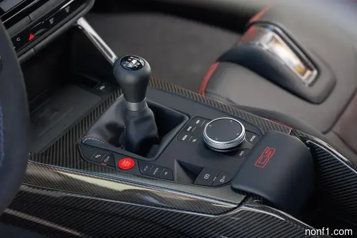 BMW confirma el M3 CS manual solo para América del Norte, y es solo RWD.
