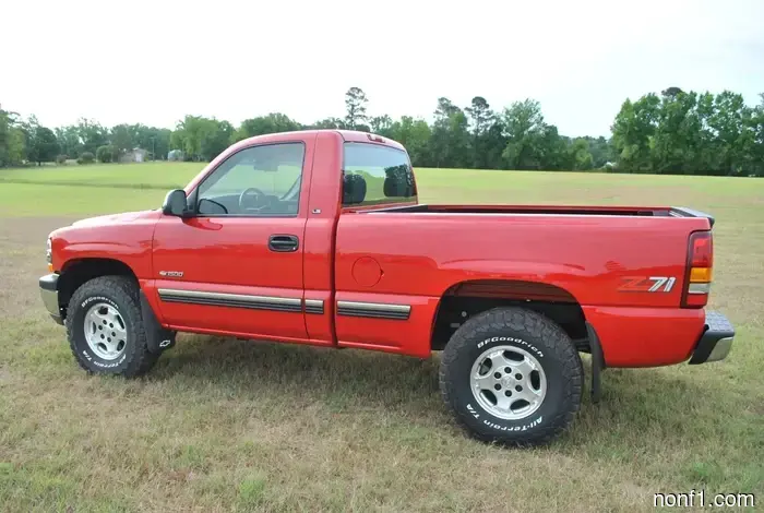 Chevy Silverado GMT800 de Cabina Simple como Nuevo Descubierto, y Puedes Comprarlo
