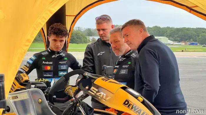 Я смотрел, как чемпион Формулы-1 Ландо Норрис уделал босса McLaren в картинговой гонке, которая открыла мне глаза.