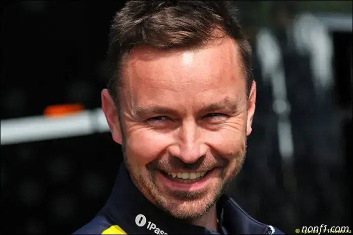 Verstappen is working again with Simon Rennie