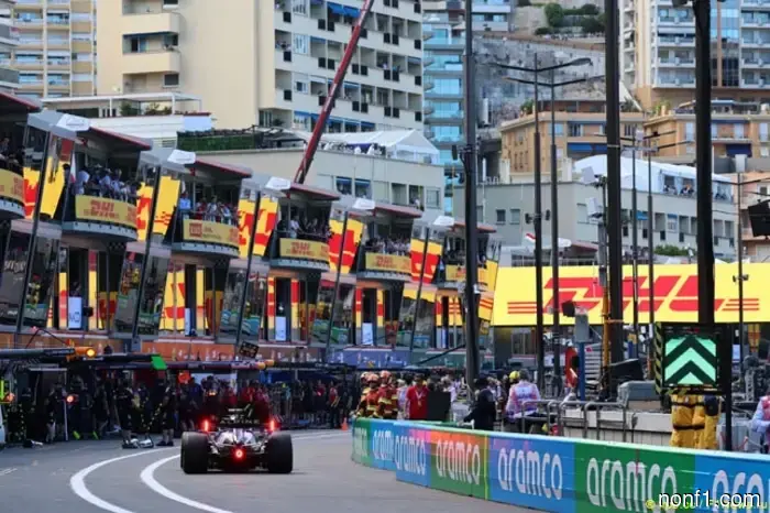 Elbon and Colapinto exceeded the speed limit in the pit lane.