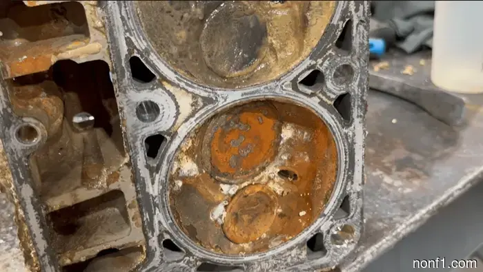 Вот что четыре года в реке делают с GM 6.2L V8
