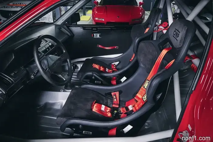 Acura Created a 1986 Integra Race Car for Its 40th Anniversary, and It’s Absolutely Stunning.
