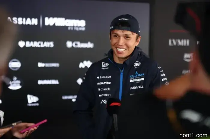 Alex Albon will stay with Williams in 2027.